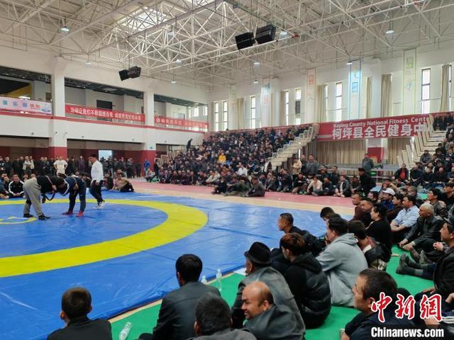 kaiyun体育综合-传统民族摔跤比赛，激情对决彰显民族特色的简单介绍