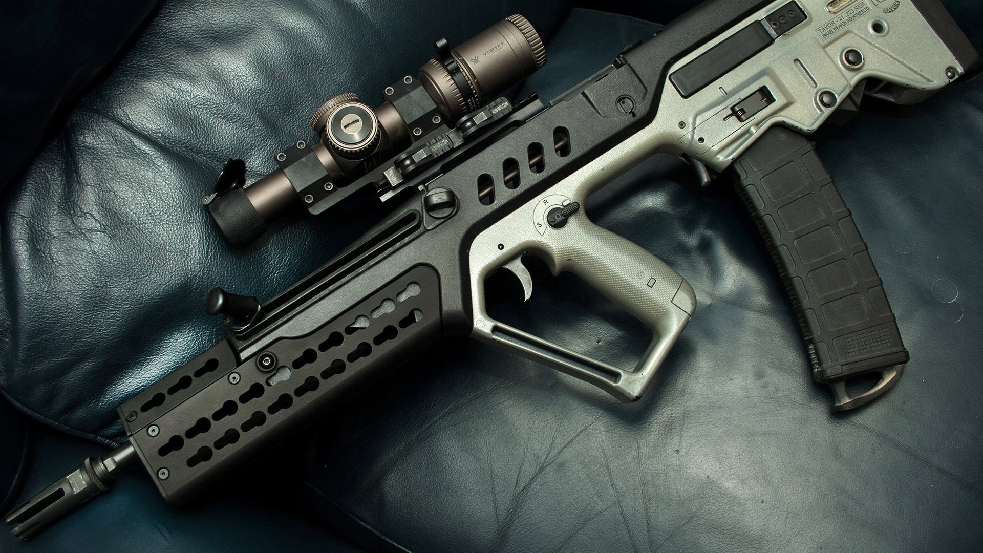 那不勒斯快速换位制造进攻错位优势,那不勒斯位置